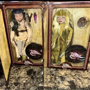 Jim Henson Sideshow Toy The Dark Crystal Jen and Kira Dolls